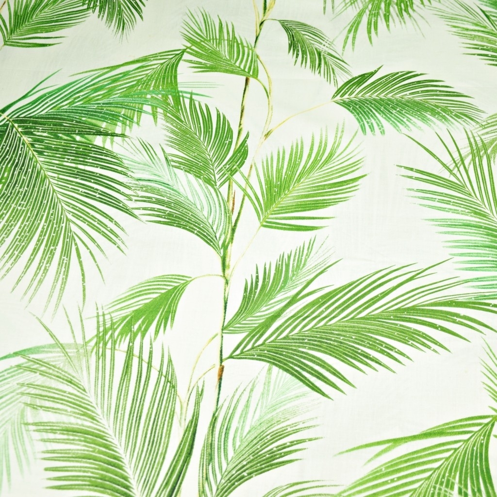 Tkanina bawełniana liście palmowe zielone na złamanej bieli - 220cm