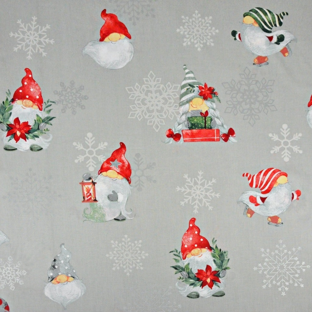 Tkanina wzór świąteczny skrzaty ze posrebrzonymi śnieżynkami na szarym tle