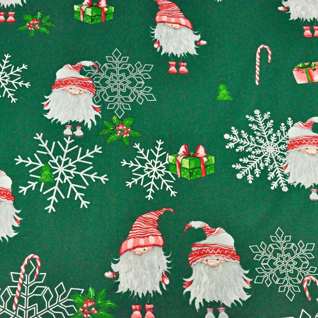 wzór świąteczny skrzaty w parach ze posrebrzonymi śnieżynkami na zielonym tle